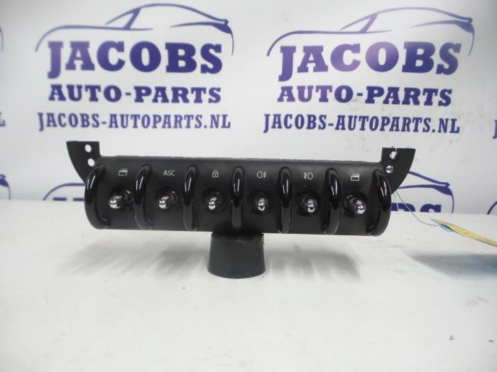 Used Mini Cooper S R53 1 6 16v Electric Window Switch Electric Window Switch From A Mini Cooper S Used