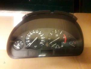 Used Odometer KM BMW 5 serie (E39) 530d 24V Price € 100,00 Margin scheme offered by Bentie's autodemontage