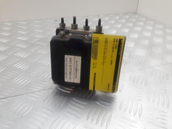 ABS pump from a BMW 5 serie (E60) 535d 24V 2009