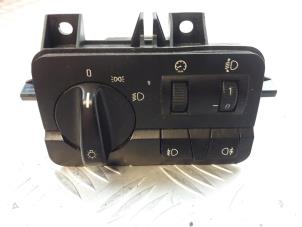 Usados Interruptor de luz BMW 3 serie (E46/4) 328i 24V Precio € 30,00 Norma de margen ofrecido por Bentie's autodemontage
