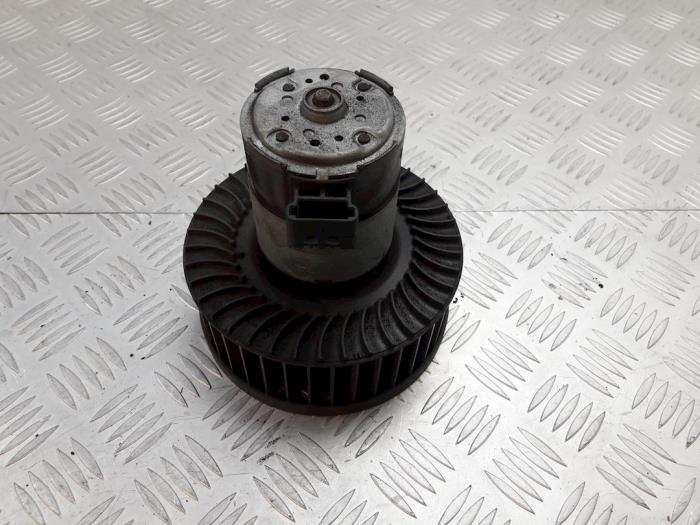Motor de ventilador de calefactor de un BMW 3 serie (E46/4) 318i 1999