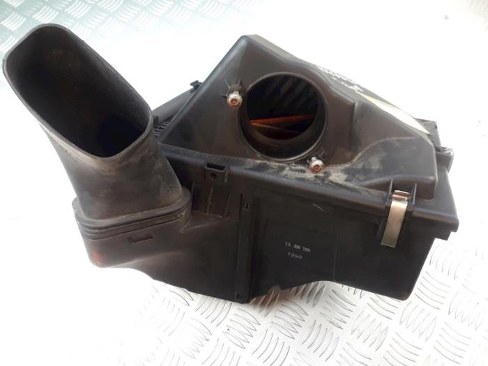 Air box from a BMW 3 serie (E92) 320d 16V Corporate Lease 2010