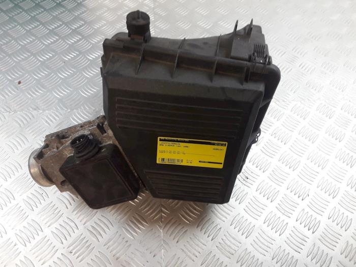 Begagnade Luftfilterhus BMW 3 serie (E36/4) 318i Pris € 25,00 Marginaltabell erbjuds av Bentie's autodemontage