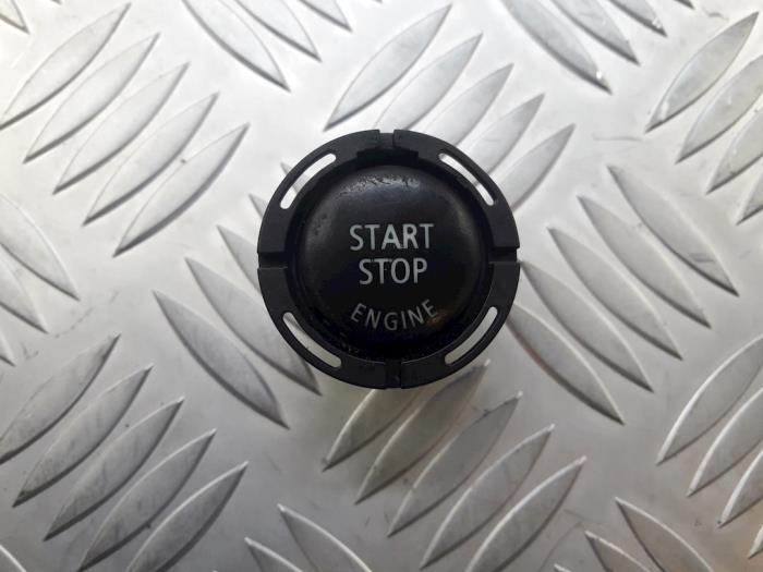 Używane Przelacznik Start/Stop BMW 1 serie (E87/87N) 116i 1.6 16V Cena € 10,00 Procedura marży oferowane przez Bentie's autodemontage