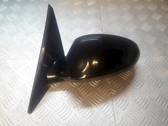 Wing mirror, left from a BMW 1 serie (E81) 123d 16V . 2007