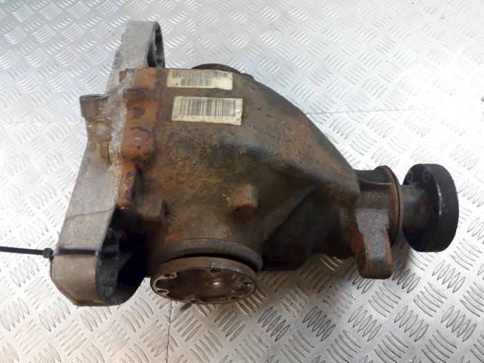 Rear differential BMW 5 serie 530d 24V 7504996 M57D30