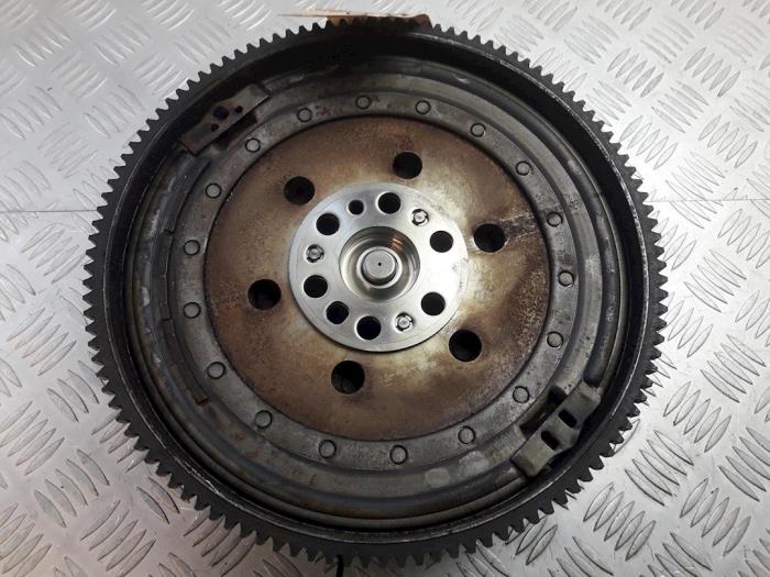 Dual mass flywheel from a BMW 3 serie (E90) 325i 24V 2005