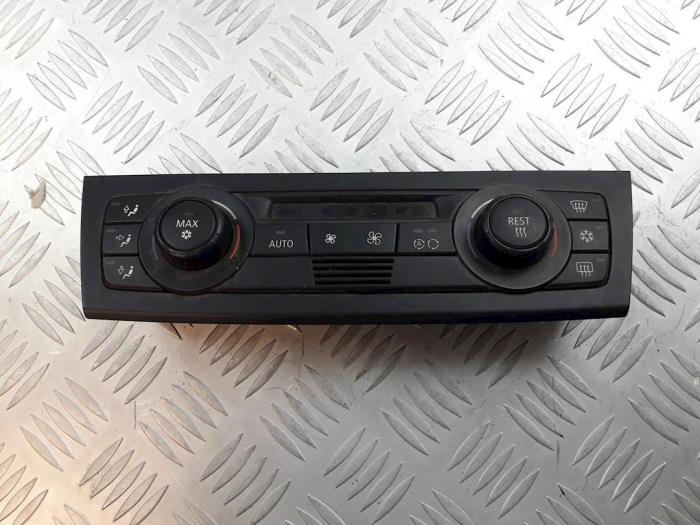 Używane Panel climatronic BMW 3 serie (E90) 325i 24V Cena € 50,00 Procedura marży oferowane przez Bentie's autodemontage