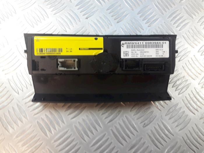 Używane Panel climatronic BMW 3 serie (E90) 325i 24V Cena € 50,00 Procedura marży oferowane przez Bentie's autodemontage