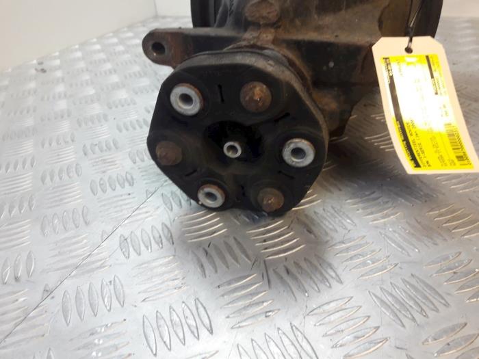 Rear differential from a BMW 1 serie (E87/87N) 118d 16V 2008