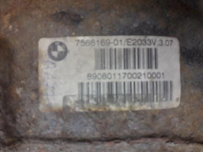 Rear differential from a BMW 1 serie (E87/87N) 118d 16V 2008