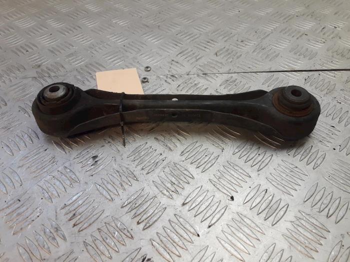 Rear upper wishbone, right from a BMW 1 serie (E87/87N) 118d 16V 2008