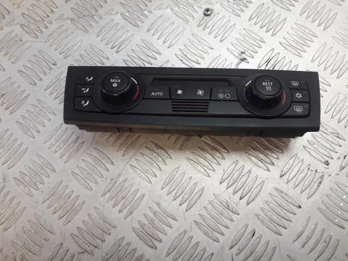 Heater control panel from a BMW 1 serie (E87/87N) 116i 1.6 16V 2004