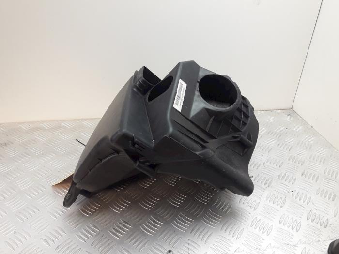 Begagnade Luftfilterhus BMW 1 serie (E87/87N) 118i 16V Pris € 35,00 Marginaltabell erbjuds av Bentie's autodemontage