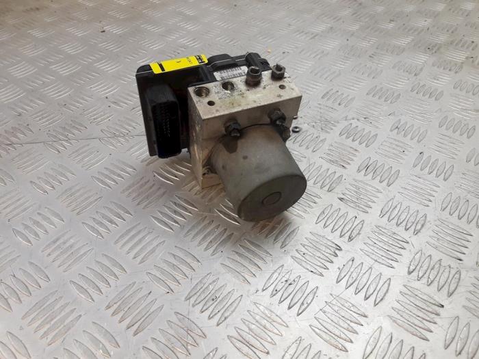 ABS-pump BMW 5 serie (E60), 2003 / 2010 530d 24V, Sedan, 4 dörrar, Diesel, 2.993cc, 160kW (218pk), RWD, M57ND30; 306D2, 2002-09 / 2005-09, NC71; NC72 (Begagnad)