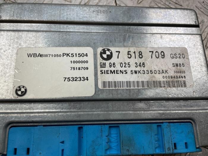Ordinateur réservoir automatique d'un BMW 3 serie (E46/4) 316i 16V 2003