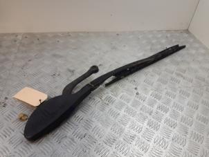 Used Front wiper arm BMW 5 serie Touring (E39) 523i 24V Price € 25,00 Margin scheme offered by Bentie's autodemontage
