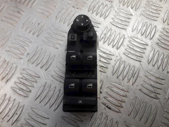 Usados Interruptor combinado de ventanillas BMW 5 serie (E60) 530d 24V Precio € 20,00 Norma de margen ofrecido por Bentie's autodemontage