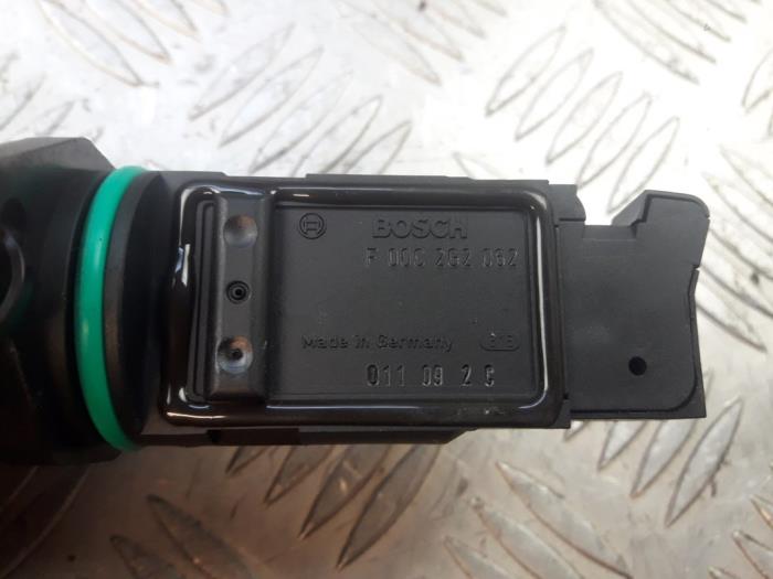 Air mass meter from a BMW 1 serie (E87/87N) 120i 16V 2010