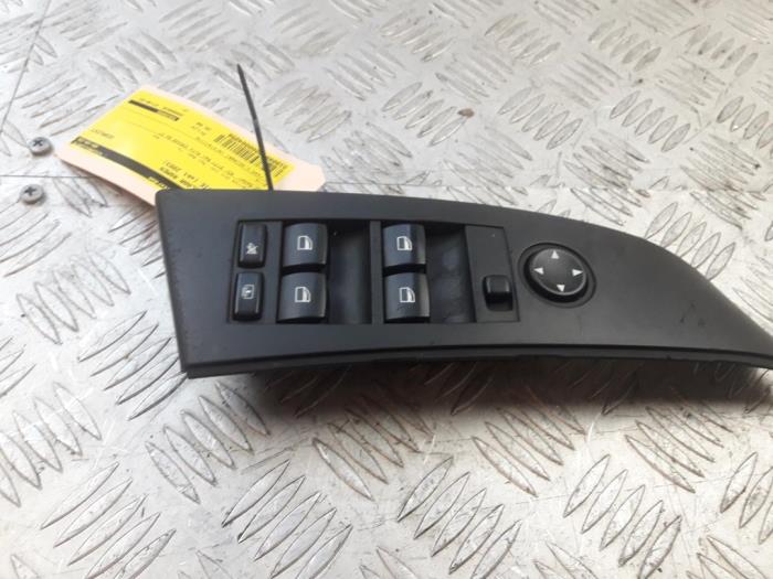 Usados Interruptor combinado de ventanillas BMW 5 serie (E60) 520i 24V Precio € 35,00 Norma de margen ofrecido por Bentie's autodemontage