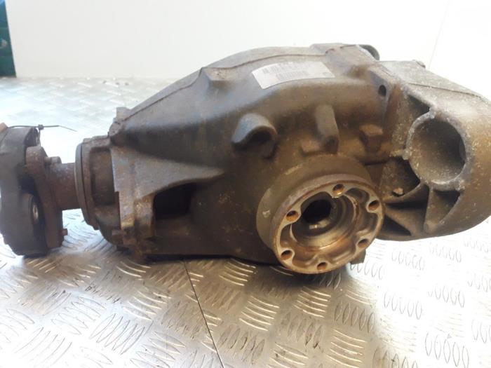 Rear differential from a BMW 1 serie (E87/87N) 116d 16V 2009