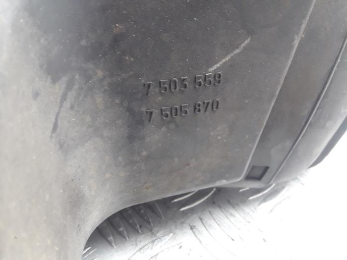Begagnade Luftfilterhus BMW X5 (E53) 3.0 24V Pris € 50,00 Marginaltabell erbjuds av Bentie's autodemontage