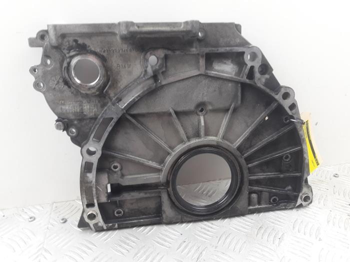 Timing cover from a BMW 1 serie (E87/87N) 123d 16V 2008
