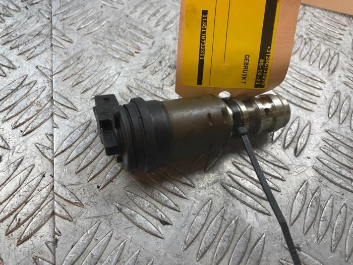 Camshaft adjuster from a BMW 3 serie (E46/4) 316i 2004