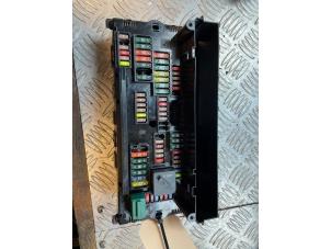 Used Fuse box BMW 5 serie Touring (F11) 520d 16V Price € 75,00 Margin scheme offered by Bentie's autodemontage