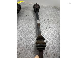 Used Drive shaft, rear right BMW 5 serie Touring (F11) 520d 16V Price € 100,00 Margin scheme offered by Bentie's autodemontage