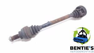 Used Drive shaft, rear left BMW 5 serie Touring (E39) 525i 24V Price € 50,00 Margin scheme offered by Bentie's autodemontage
