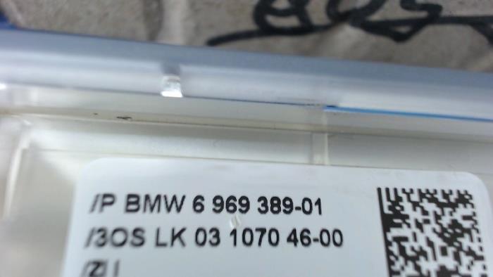 Oswietlenie wewnetrzne przód z BMW 3 serie (E90) 320i 16V 2005
