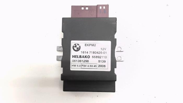 Electric fuel module from a BMW 3 serie Touring (E91) 330d 24V 2006