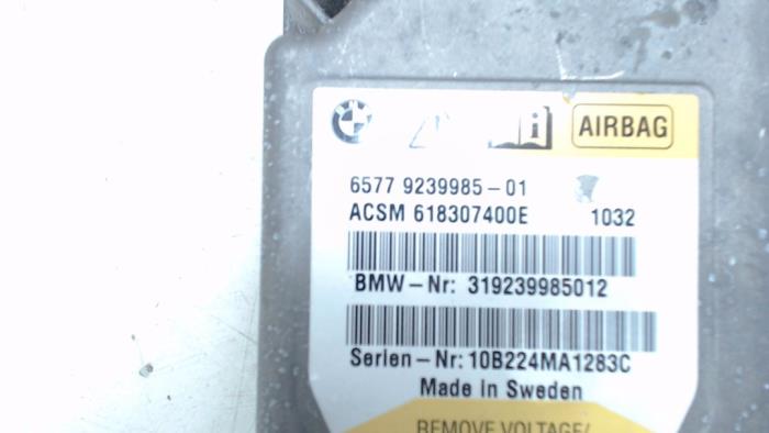 Module airbag  d'un BMW 5 serie Touring (F11) 520d 16V 2010
