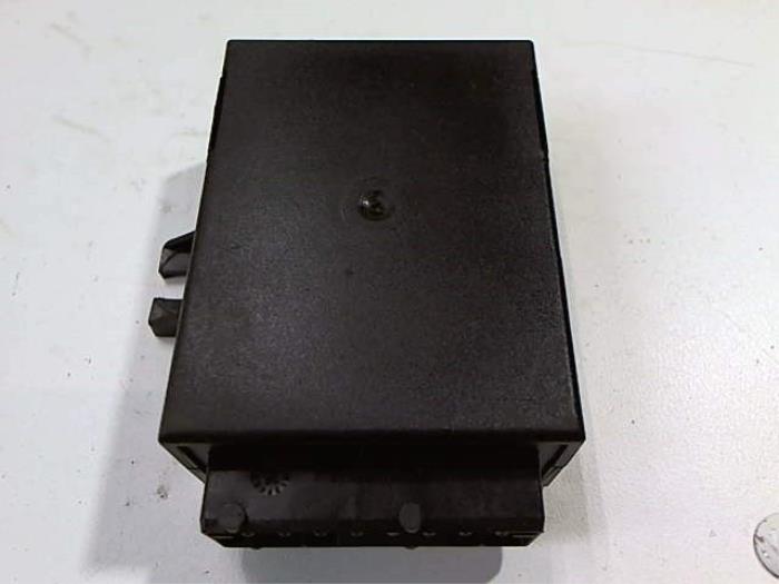 Begagnade Sätesdator BMW 7 serie (E38) 728iA,iA Executive 24V Pris € 35,00 Marginaltabell erbjuds av Bentie's autodemontage