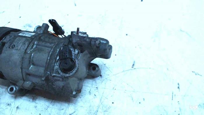 Air conditioning pump from a BMW 3 serie (E90) 320i 16V 2008