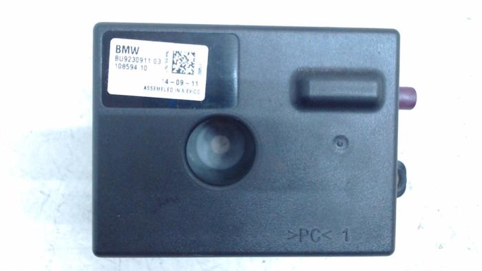 Antena (rózne) z BMW 1 serie (F20) 120d 2.0 16V 2011