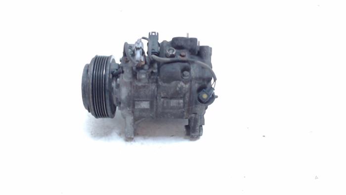 Air conditioning pump from a BMW 3 serie (E90) 320d 16V Corporate Lease 2010