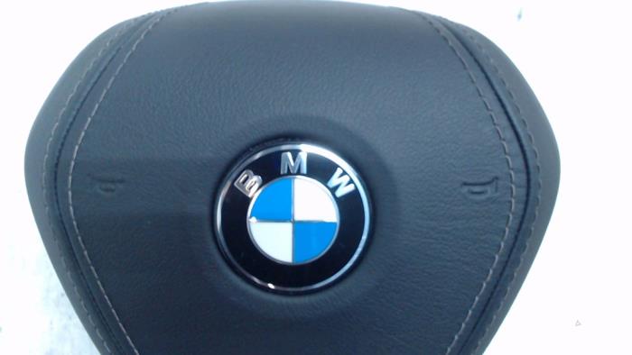 Airbag izquierda (volante) de un BMW 5 serie Touring (G31) 520i 2.0 TwinPower Turbo 16V 2018