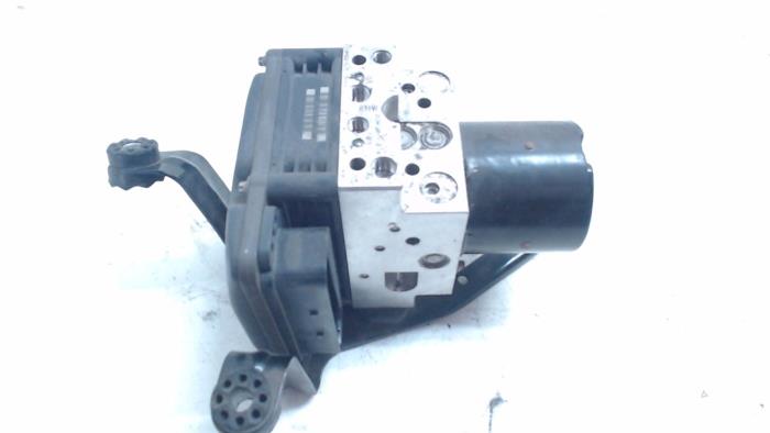 ABS pump from a BMW X6 (E71/72) xDrive35d 3.0 24V 2008