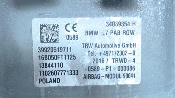 Airbag droite (tableau de bord) d'un BMW 1 serie (F20) 125d TwinPower Turbo 2.0 16V 2016