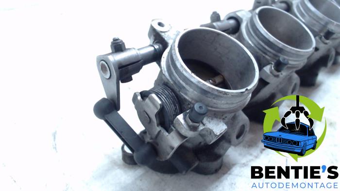 Throttle body BMW 5 serie M5 V10 40V - 13547834831 S85B50A