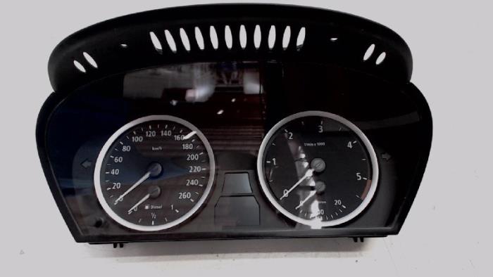 Cuentakilómetros de un BMW 5 serie Touring (E61) 535d 24V 2005
