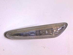 Used Indicator lens, front left BMW 3 serie Touring (E46/3) 318i 16V Price € 5,00 Margin scheme offered by Bentie's autodemontage