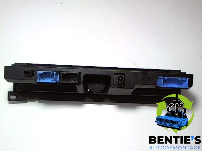 Panel sterowania nagrzewnicy z BMW 7 serie (E65/E66/E67) 735i,Li 3.6 V8 32V 2002