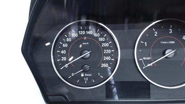 Odometer KM from a BMW 1 serie (F20) 120d 2.0 16V 2012