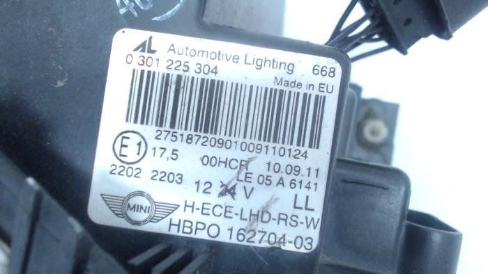 Scheinwerfer rechts van een MINI Clubman (R55) 1.6 16V One 2011