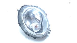 Used Headlight, right Mini Clubman (R55) 1.6 16V One Price € 75,00 Margin scheme offered by Bentie's autodemontage