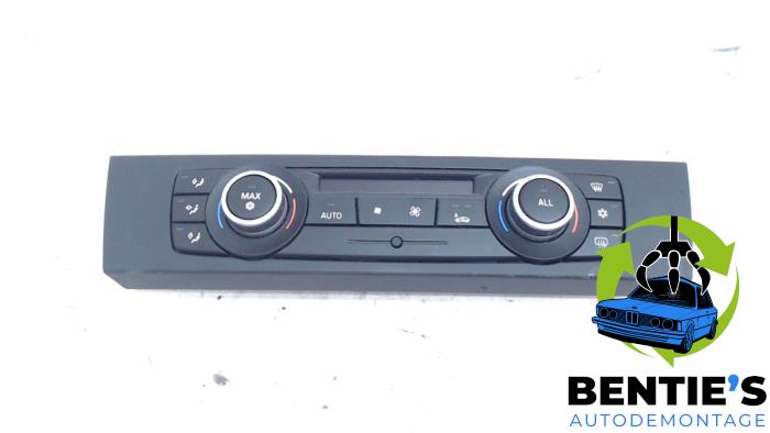 Heater control panel from a BMW 3 serie (E90) 320d 16V Corporate Lease 2010