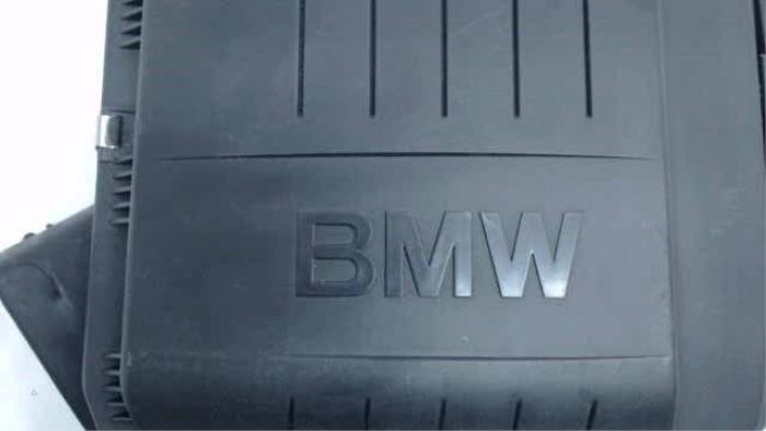 Luftfiltergehäuse van een BMW 3 serie (E92) 335i 24V 2006